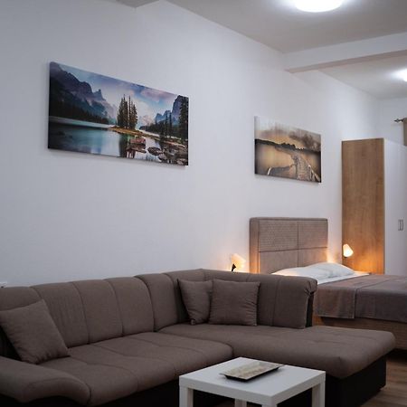 Dane Apartment Airport Podgorica Mitrovici  Dış mekan fotoğraf