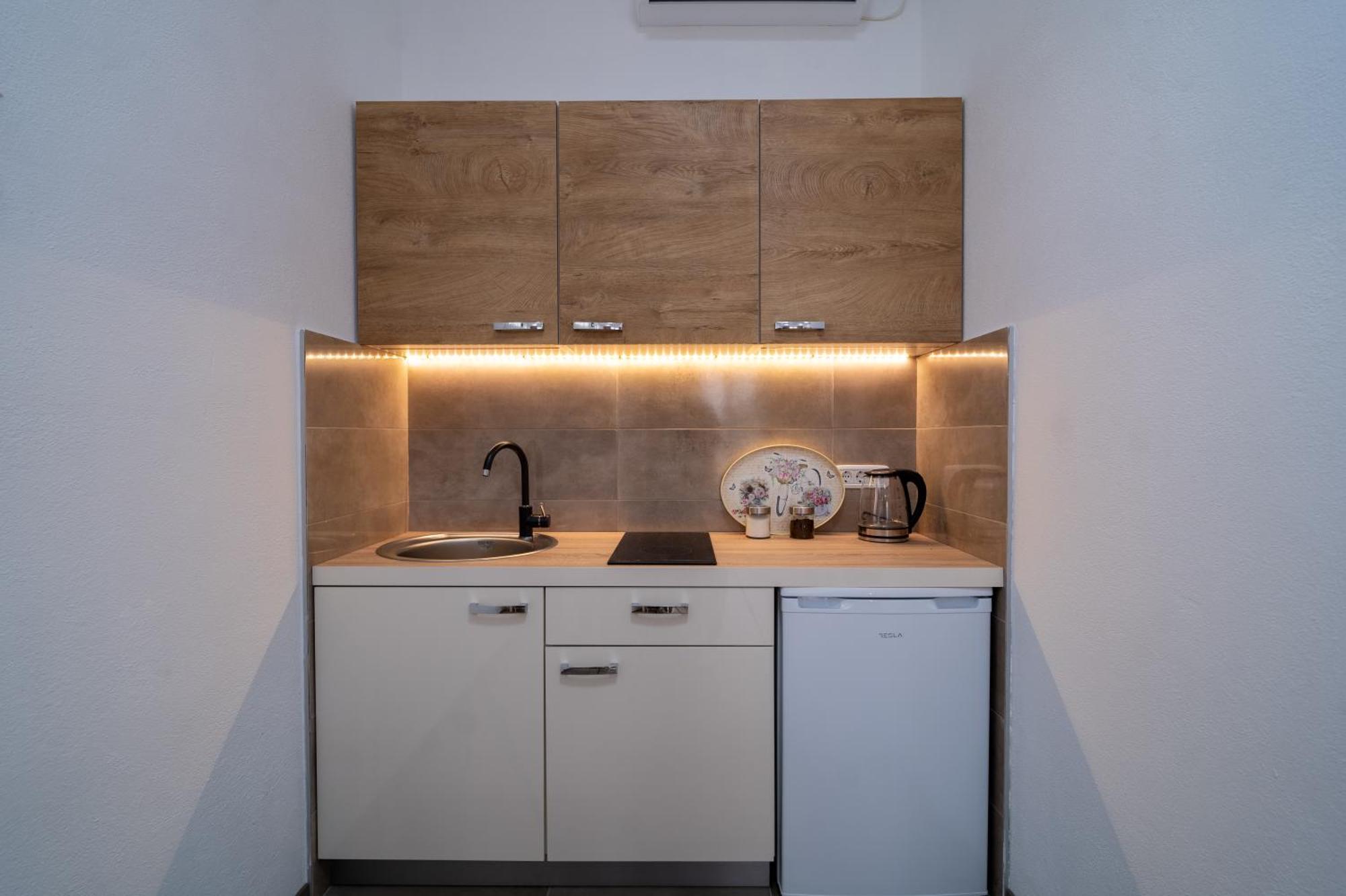 Dane Apartment Airport Podgorica Mitrovici  Dış mekan fotoğraf