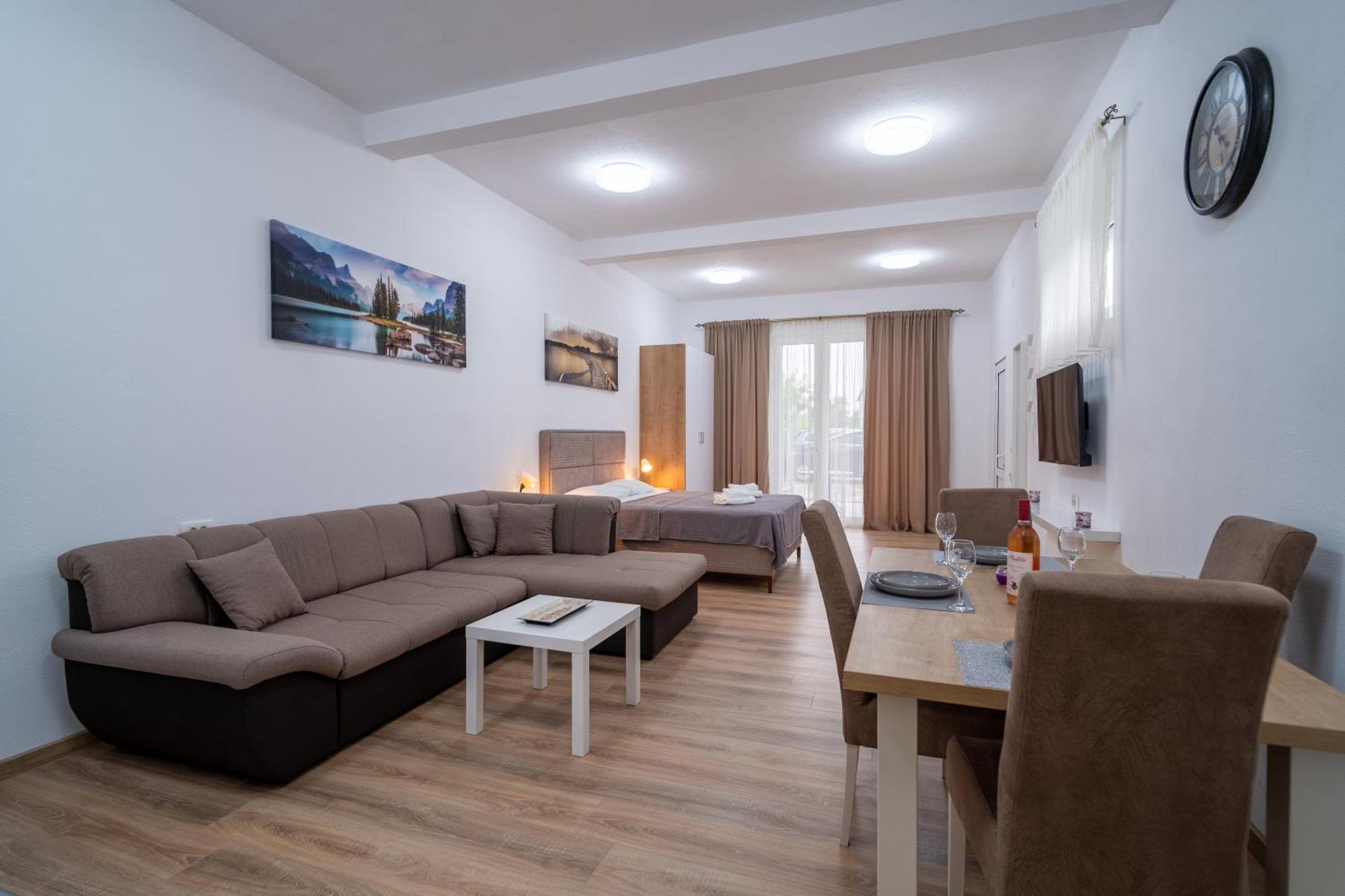 Dane Apartment Airport Podgorica Mitrovici  Dış mekan fotoğraf